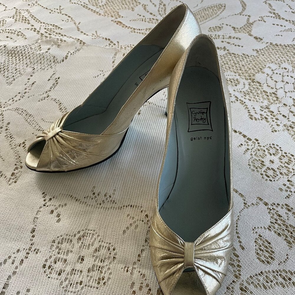 Cynthia Rowley Metalic Gold Pump